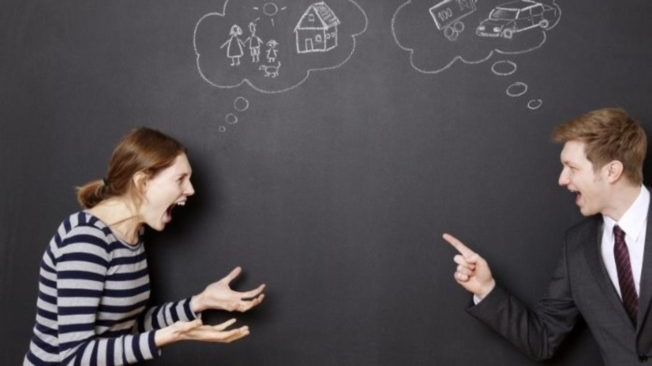 8 KEYS TO COMMUNICATE WITH COLLEAGUES WHO DRIVE YOU NUTS